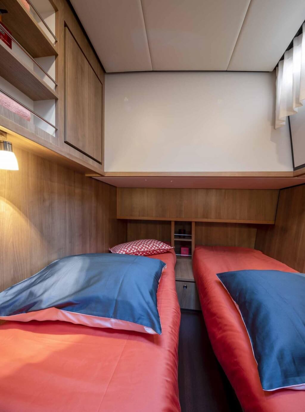 Doppelkabine mit zwei Betten - Linssen Grand Sturdy 40 AC Yachturlaub in Kröslin