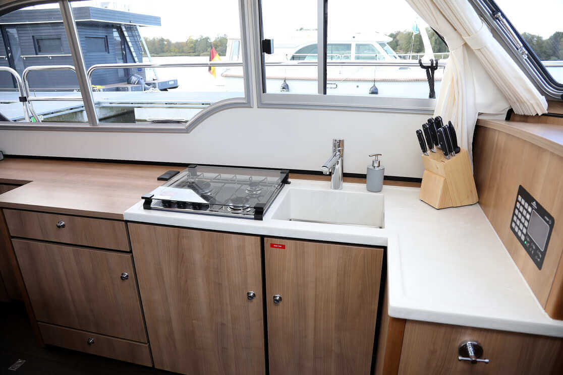 Ani - Grand-Sturdy 35 AC INTERO - Zehdenick - Lounge mit Küche