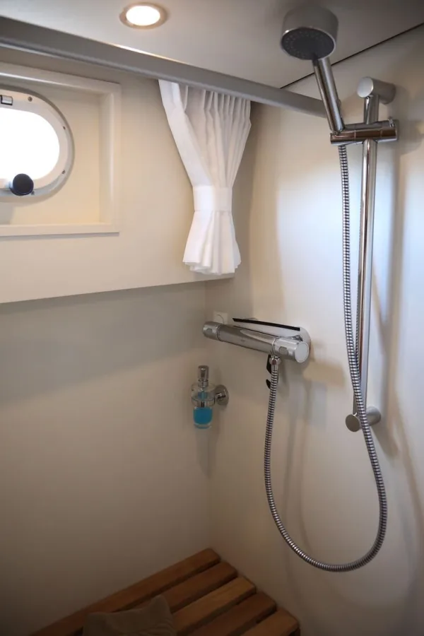 Ani_Grand-Sturdy-35-0-AC-Dusche